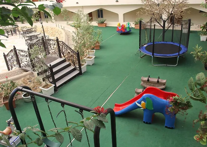 Crystal Suites Muscat