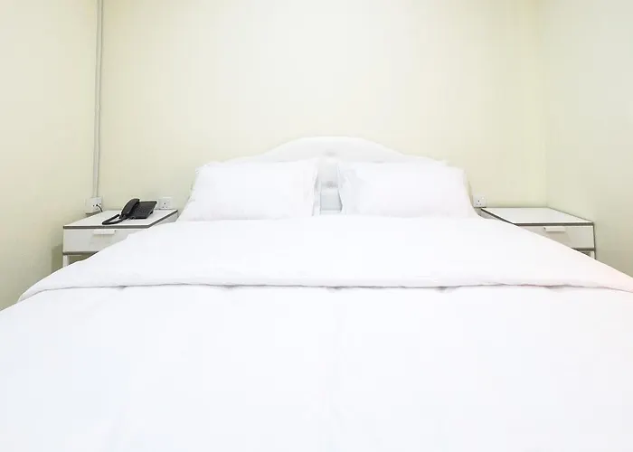 Muscat Cheap Hotels near Suzhou Airport (SZV)